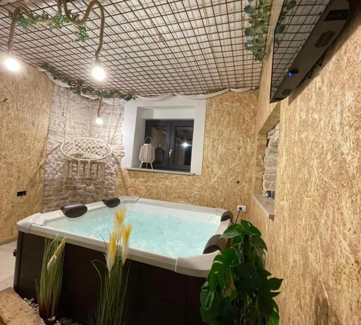 Kuca Poli Stare Nuoni Villa Modrusani